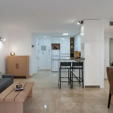 Sur Victoria Apartment